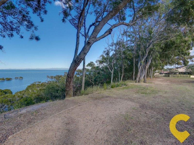 20 Loftus Place, Sandstone Point QLD 4511