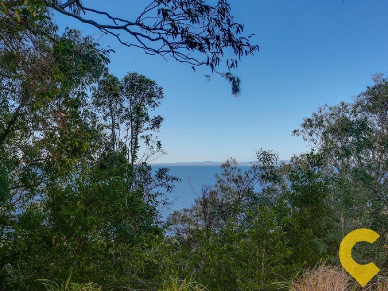 20 Loftus Place, Sandstone Point QLD 4511
