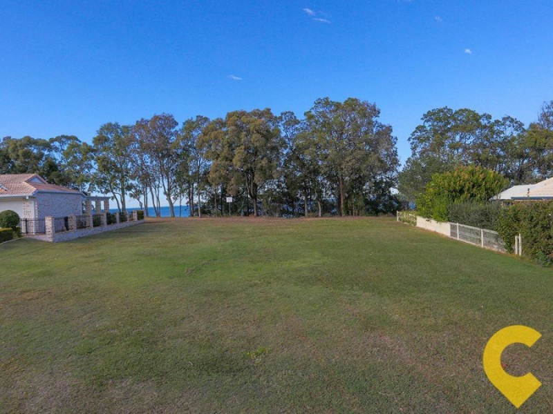 20 Loftus Place, Sandstone Point QLD 4511