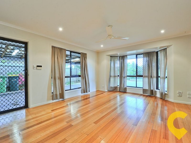 18 Crestleigh Court, Morayfield QLD 4506