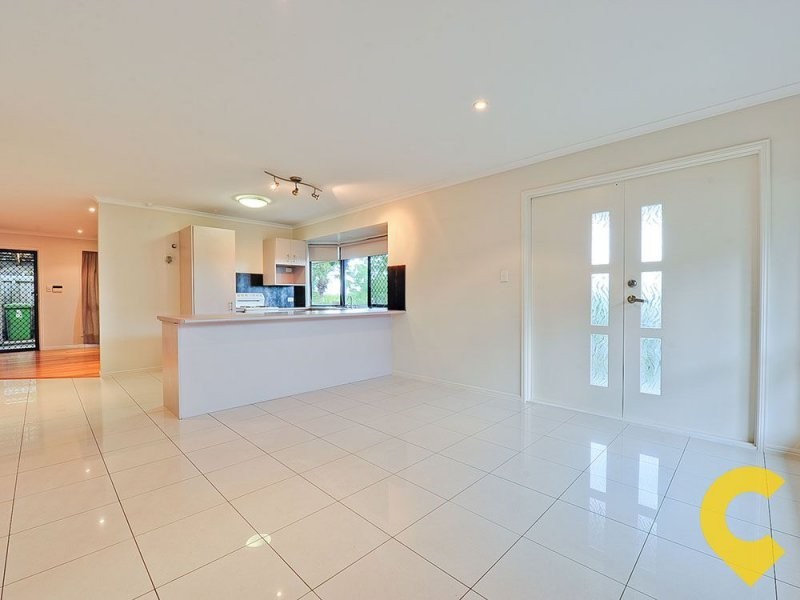 18 Crestleigh Court, Morayfield QLD 4506
