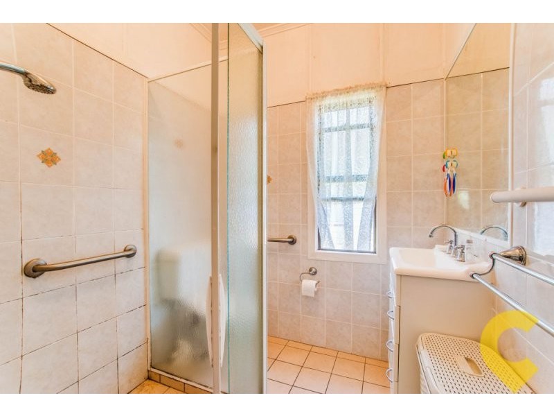 18 Norman Street, Deagon QLD 4017