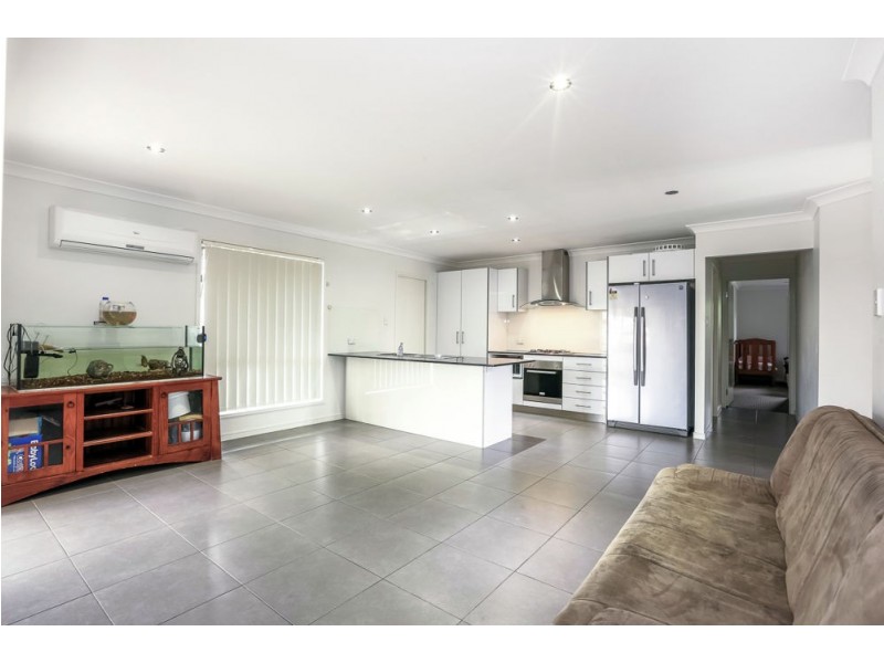 50 Central Green Drive, Narangba QLD 4504