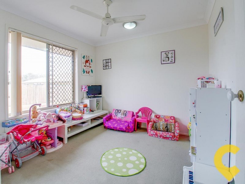 12 Bondi Court, Sandstone Point QLD 4511