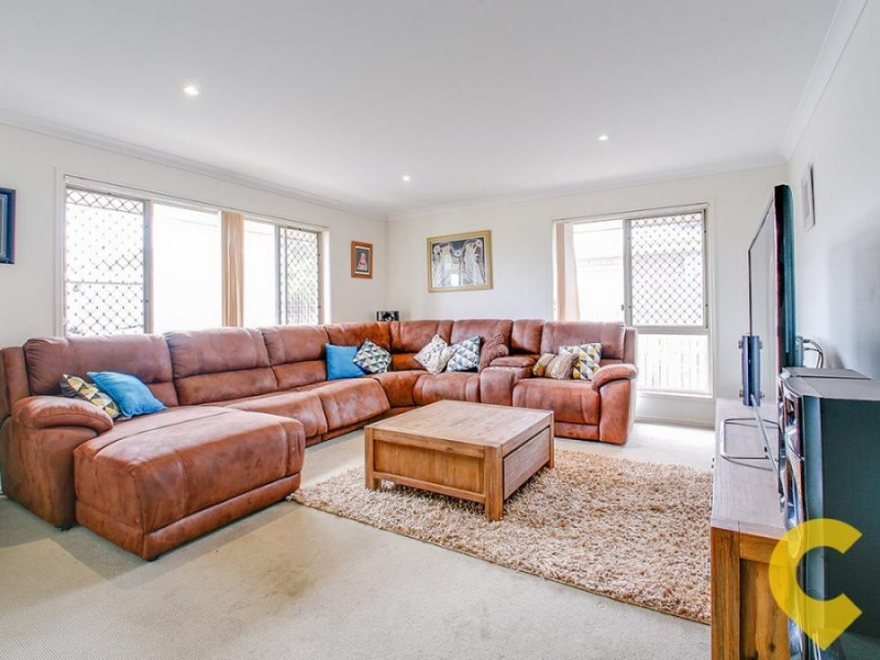 12 Bondi Court, Sandstone Point QLD 4511