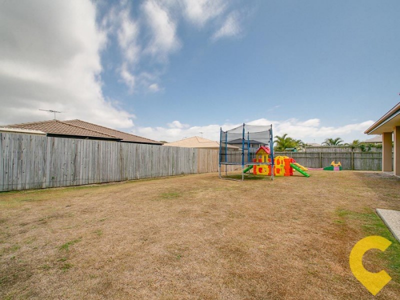 12 Bondi Court, Sandstone Point QLD 4511