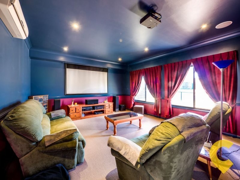 18 Ridgegarden Drive, Morayfield QLD 4506