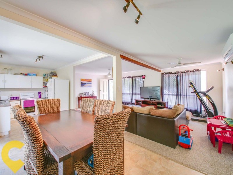 4 Jason Crescent, Beachmere QLD 4510