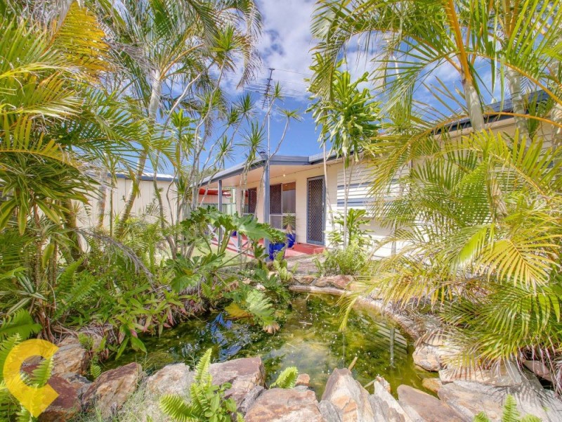4 Jason Crescent, Beachmere QLD 4510