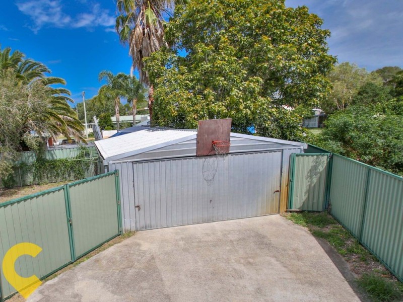 4 Jason Crescent, Beachmere QLD 4510