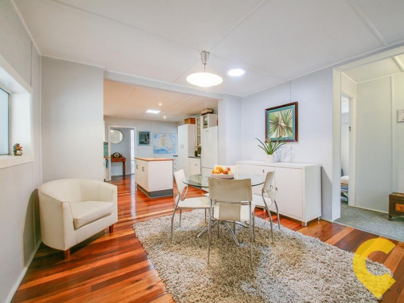 6 Hall Rd, Elimbah QLD 4516