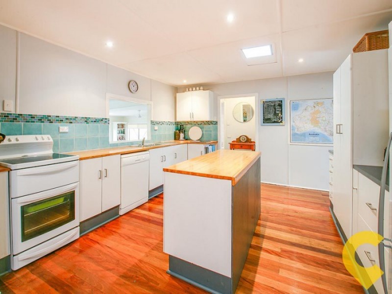 6 Hall Rd, Elimbah QLD 4516