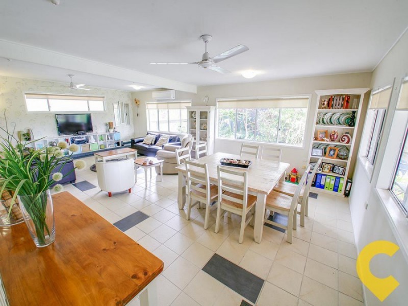 6 Hall Rd, Elimbah QLD 4516