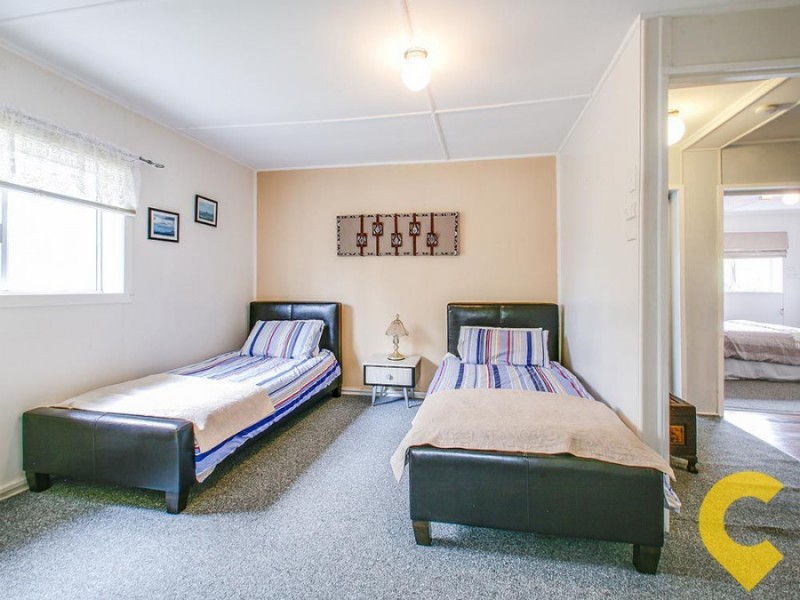 6 Hall Rd, Elimbah QLD 4516