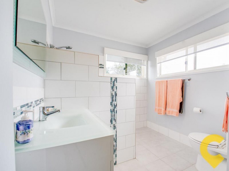 6 Hall Rd, Elimbah QLD 4516