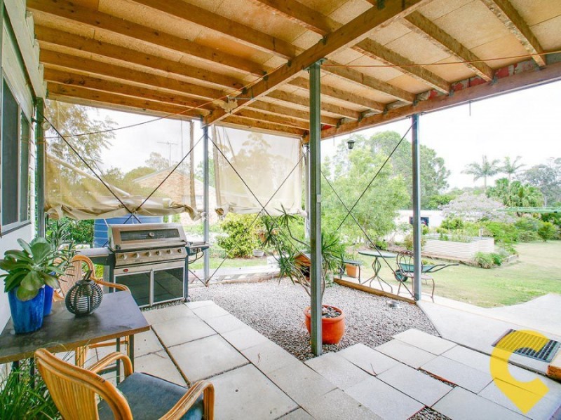 6 Hall Rd, Elimbah QLD 4516