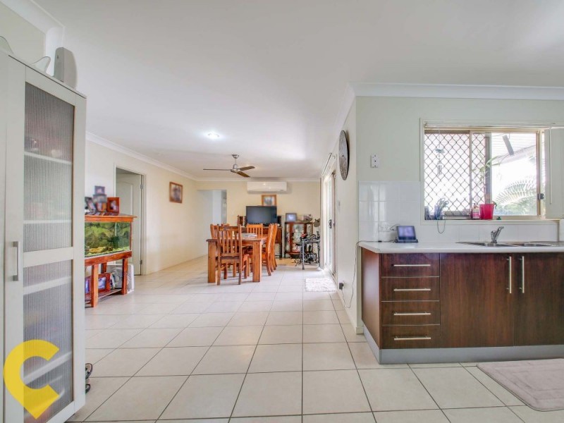 50 Corrimal Place, Sandstone Point QLD 4511