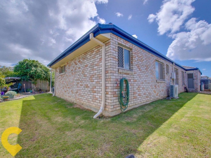 50 Corrimal Place, Sandstone Point QLD 4511