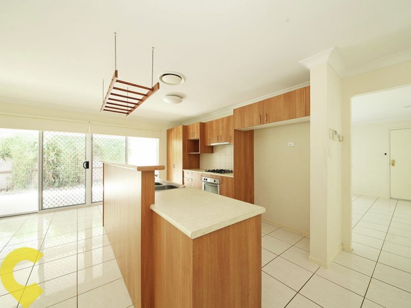 33 Desmond Court, Narangba QLD 4504