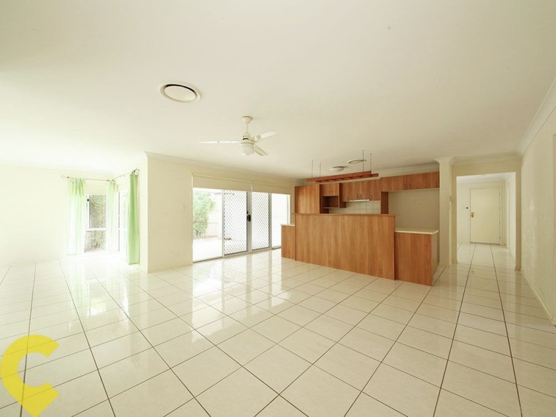 33 Desmond Court, Narangba QLD 4504