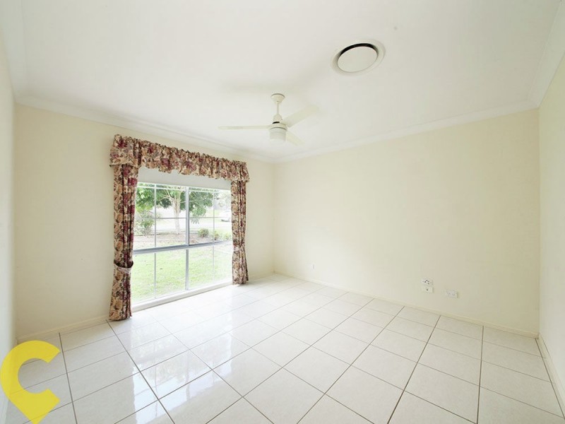 33 Desmond Court, Narangba QLD 4504