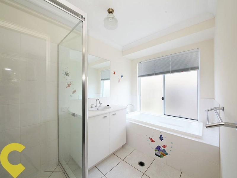 33 Desmond Court, Narangba QLD 4504