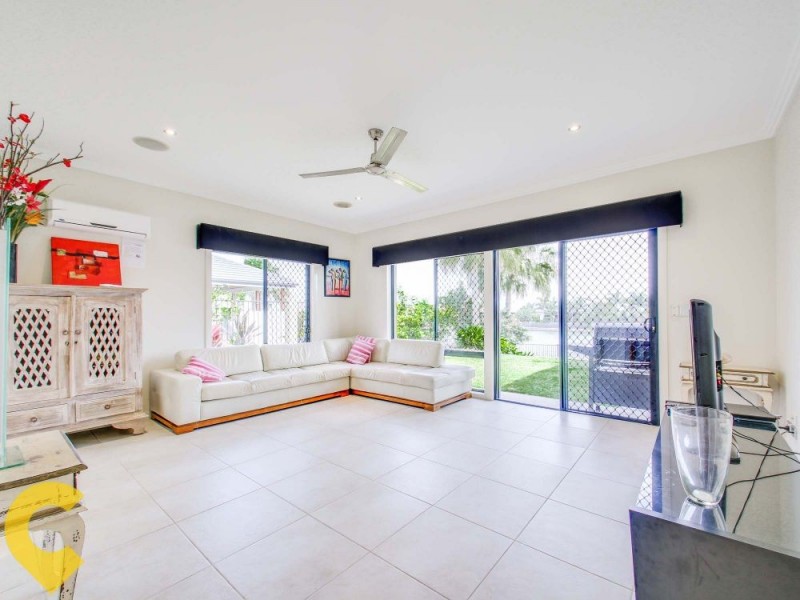 34 Raptor Parade, Banksia Beach QLD 4507