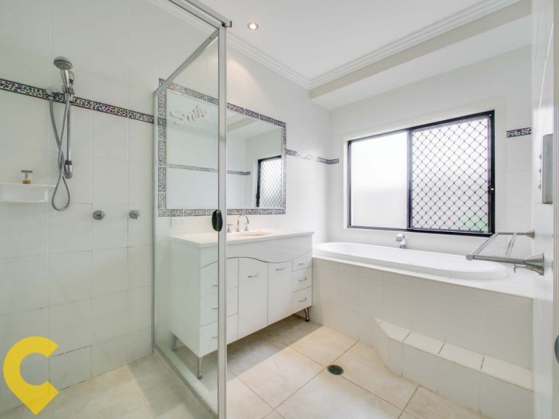 34 Raptor Parade, Banksia Beach QLD 4507
