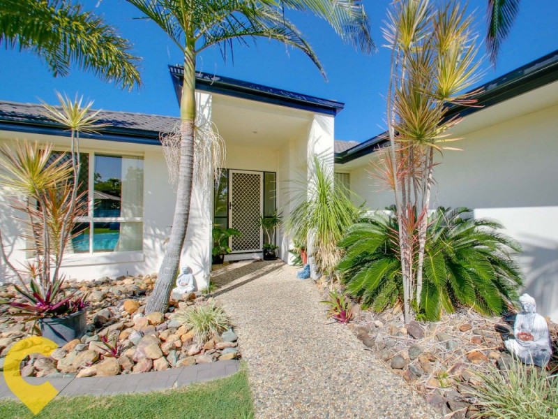 6 Cronulla Place, Sandstone Point QLD 4511