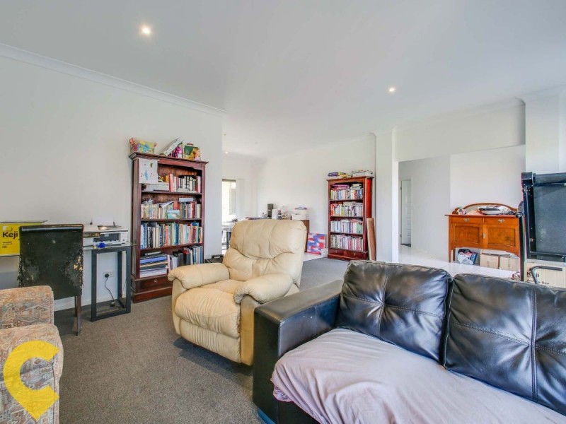 33-35 Riverbend Crescent, Morayfield QLD 4506