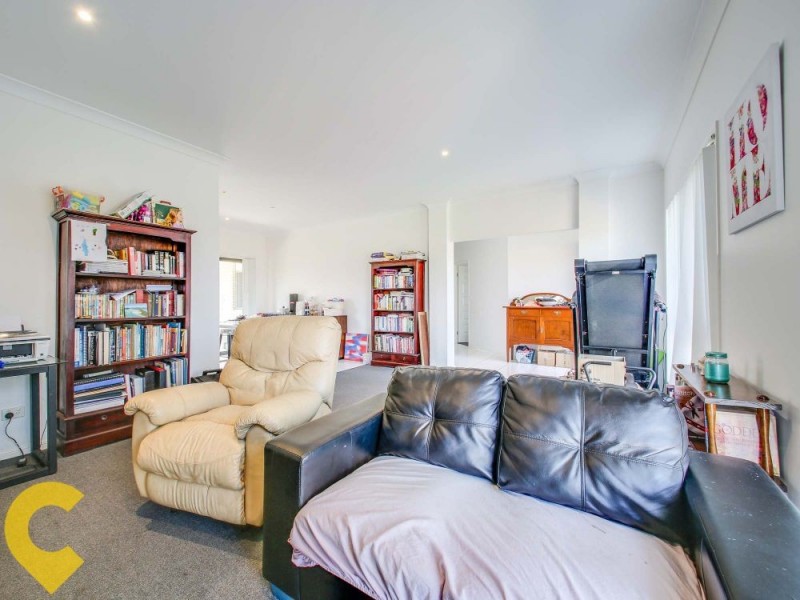 33-35 Riverbend Crescent, Morayfield QLD 4506