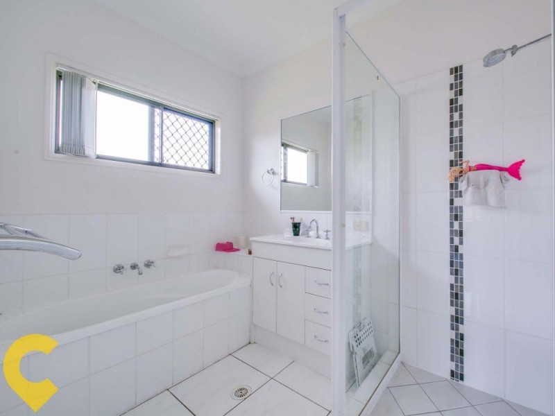 33-35 Riverbend Crescent, Morayfield QLD 4506