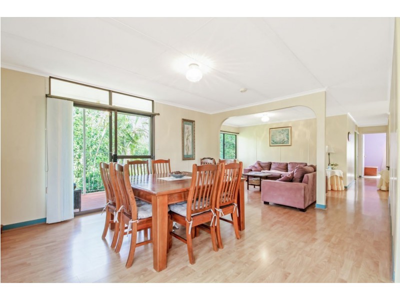 16 Coronation Avenue, Beachmere QLD 4510