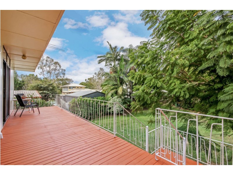 16 Coronation Avenue, Beachmere QLD 4510