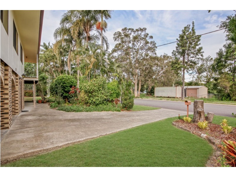 16 Coronation Avenue, Beachmere QLD 4510