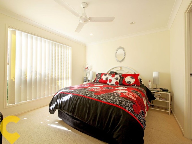 8 Cronulla Place, Sandstone Point QLD 4511