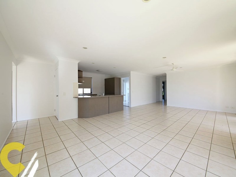 39 Eimeo Place, Sandstone Point QLD 4511