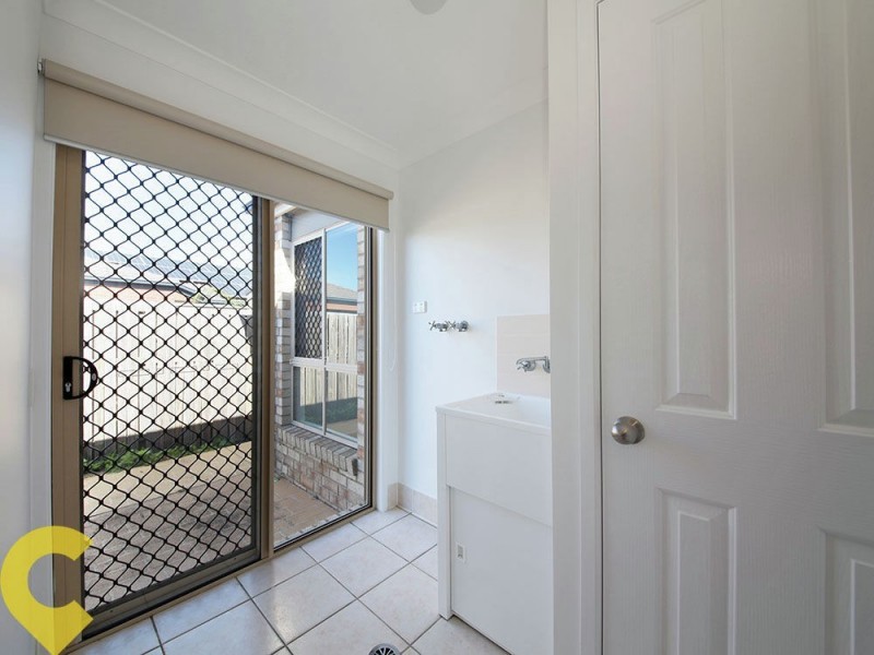 39 Eimeo Place, Sandstone Point QLD 4511