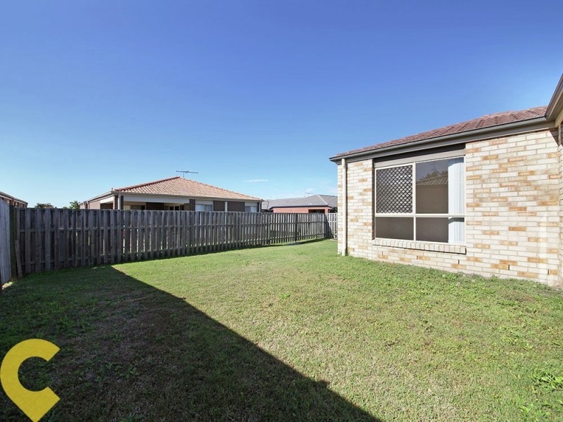 39 Eimeo Place, Sandstone Point QLD 4511