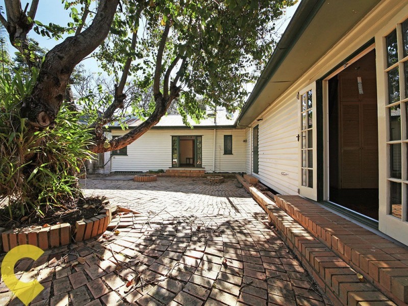 7 Boorogari Place, Petrie QLD 4502