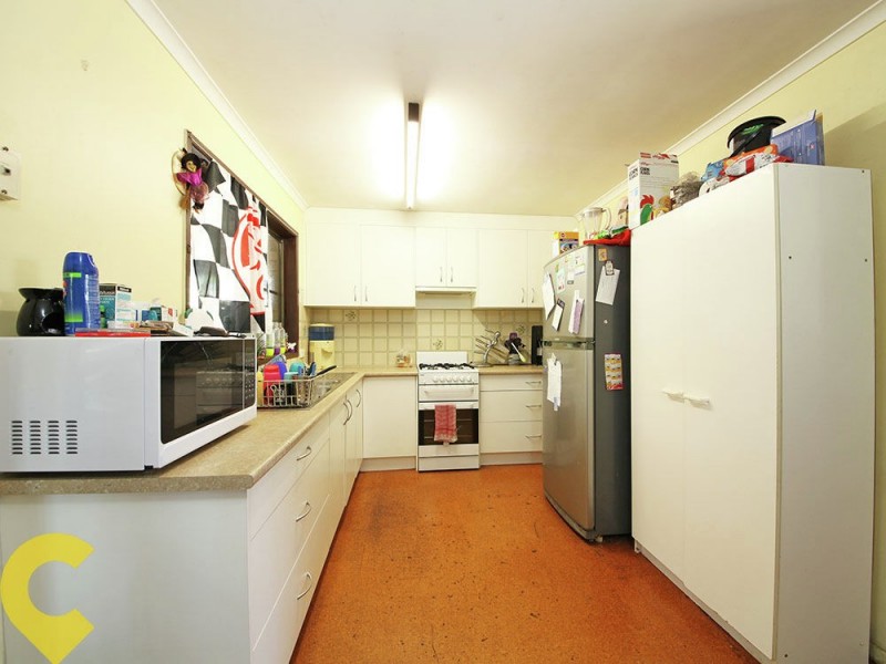 9 Moatah Drive, Beachmere QLD 4510