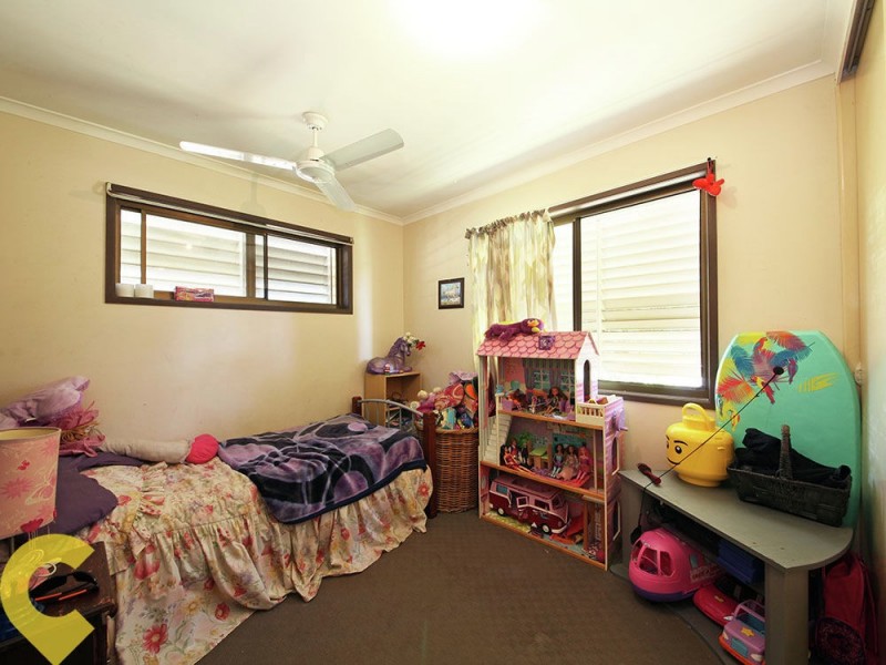 9 Moatah Drive, Beachmere QLD 4510