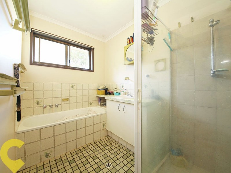 9 Moatah Drive, Beachmere QLD 4510