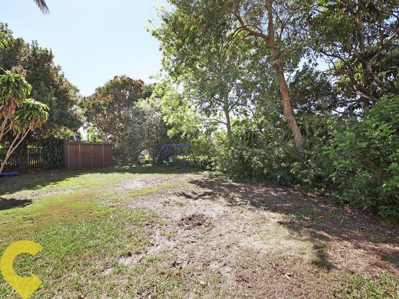 9 Moatah Drive, Beachmere QLD 4510