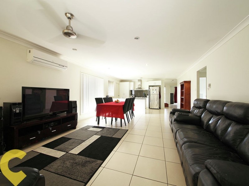 24 Bluejay Circuit, Morayfield QLD 4506