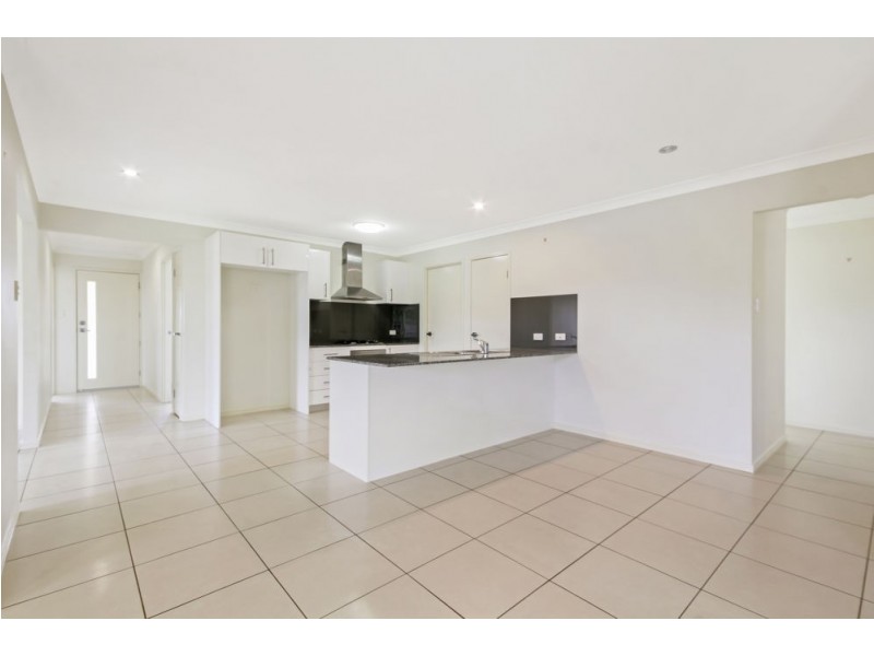7 Aylmore Court, Narangba QLD 4504