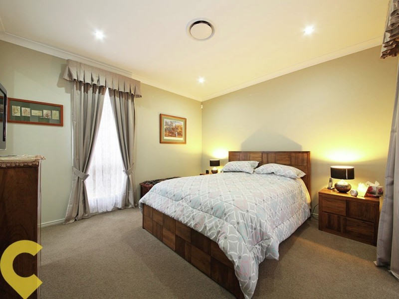 5 Hollow Crescent, Narangba QLD 4504