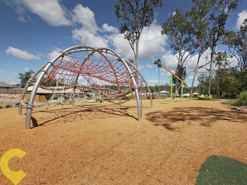 5 Hollow Crescent, Narangba QLD 4504