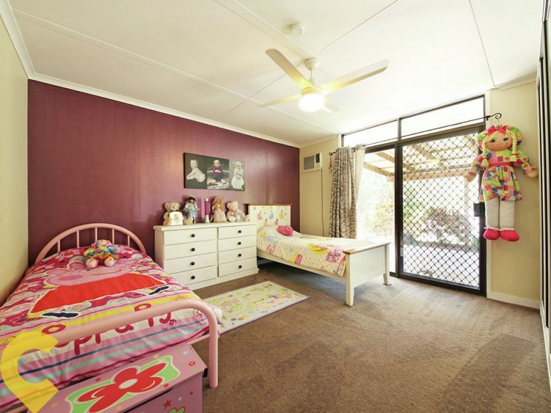 18 Warren Crescent, Deception Bay QLD 4508