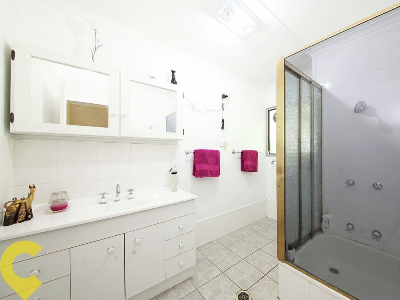 18 Warren Crescent, Deception Bay QLD 4508